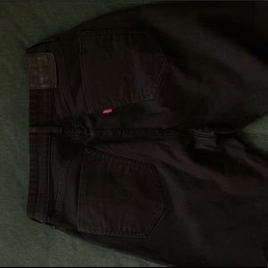 Black Levi’s Jeans